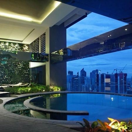 Seven Doors Aparthotels In Gramercy Makati Makati City Exterior photo