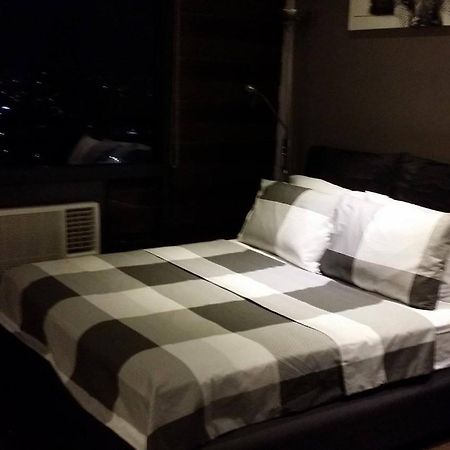 Seven Doors Aparthotels In Gramercy Makati Makati City Exterior photo