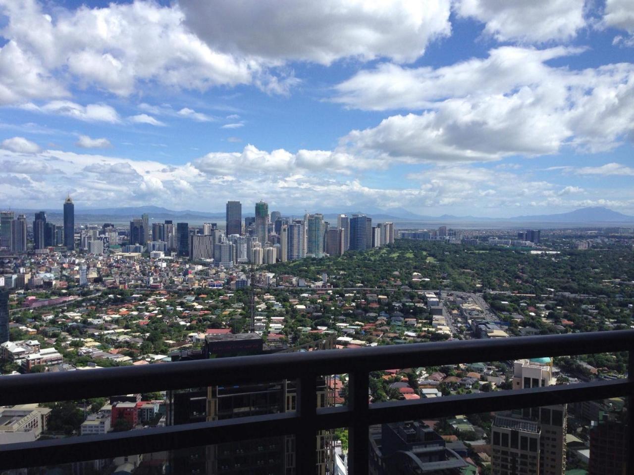 Seven Doors Aparthotels In Gramercy Makati Makati City Exterior photo