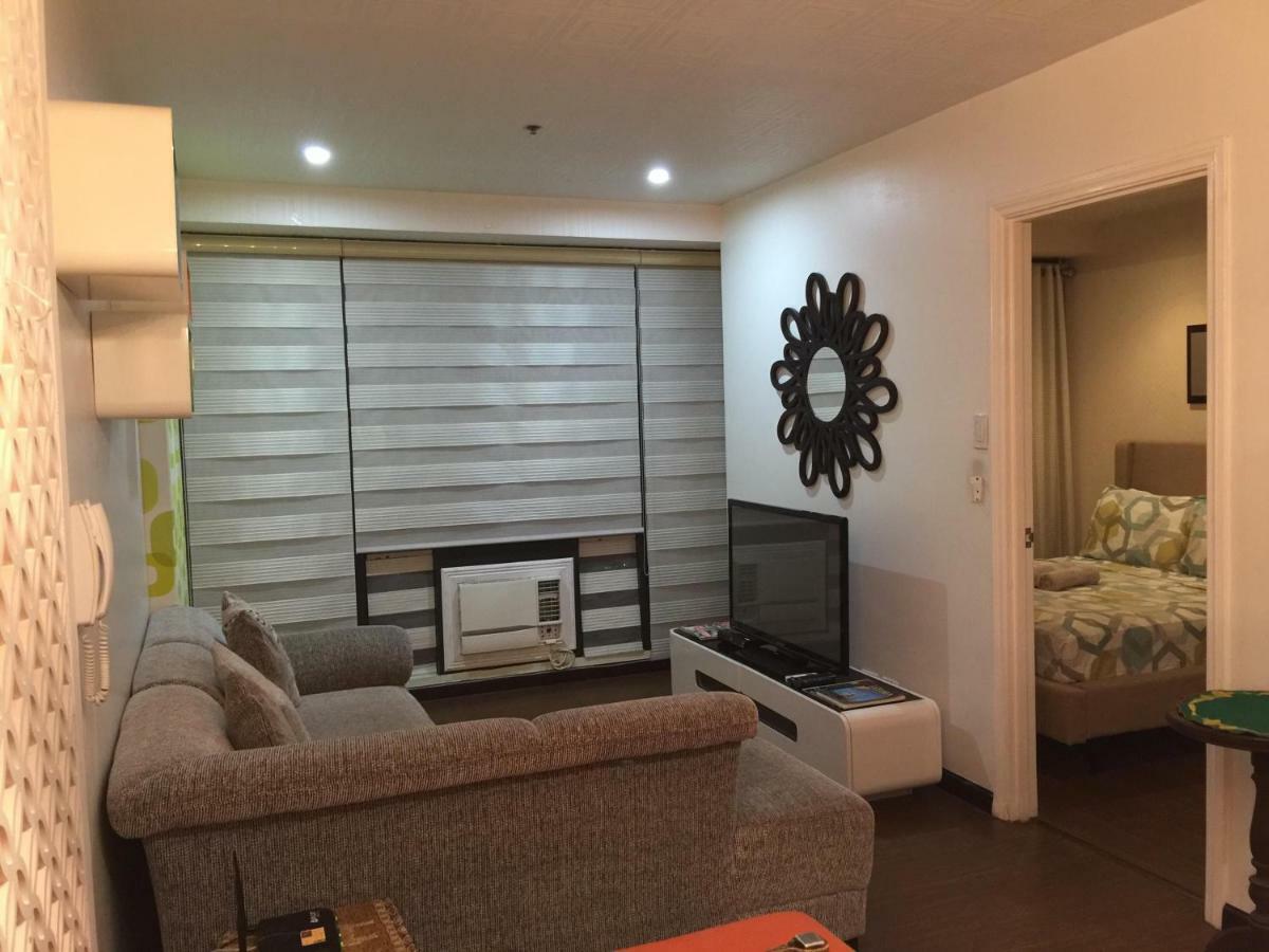 Seven Doors Aparthotels In Gramercy Makati Makati City Exterior photo