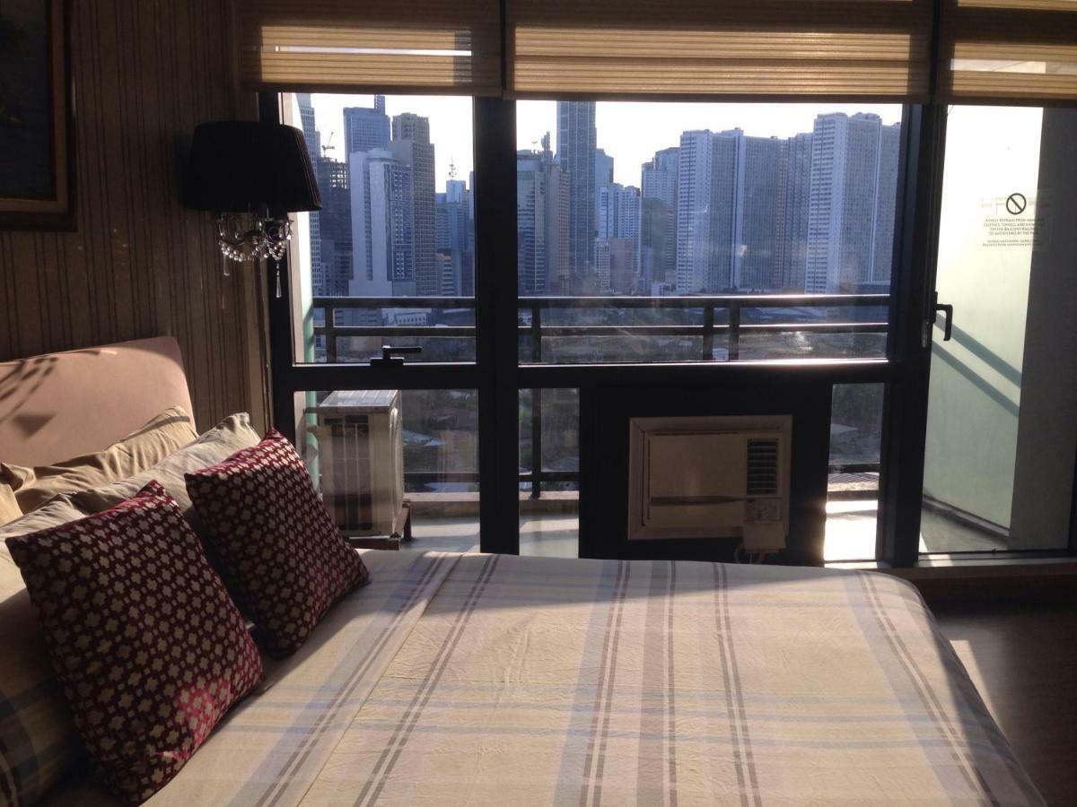 Seven Doors Aparthotels In Gramercy Makati Makati City Exterior photo
